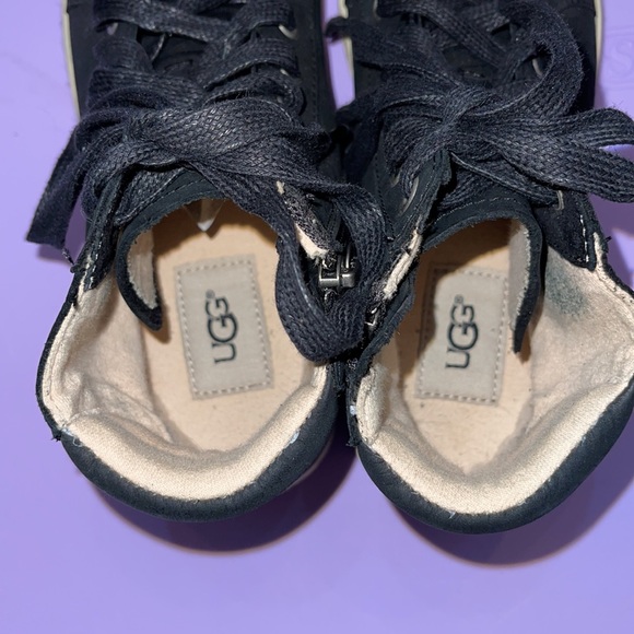 UGG Women’s Black Leather Gradie Trainer Sneakers - Picture 5 of 10